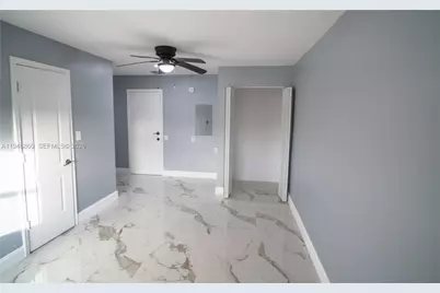 2421 SW 84th Ter, Miramar, FL 33025 - Photo 10