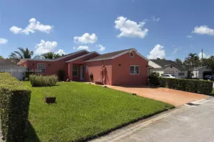 2421 SW 84th Terrace, Miramar, FL 33025 - Photo 2