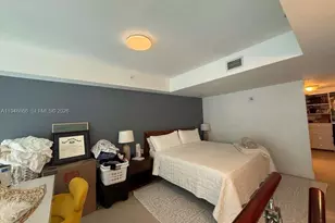 41 SE 5th St, Miami, FL 33131 - Photo 14