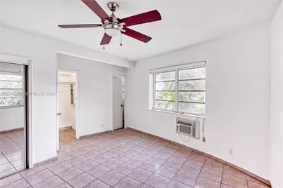 1925 Washington Ave #4, Miami Beach, FL 33139 - Photo 10