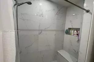 600 SE 25th Ln, Homestead, FL 33033 - Photo 8