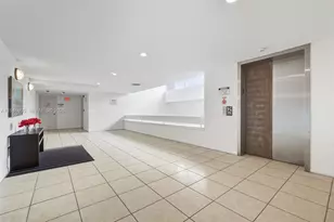 140 Lakeview Dr, Weston, FL 33326 - Photo 26