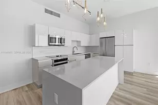 101 Diplomat Pkwy, Hallandale Beach, FL 33009 - Photo 10