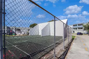 9373 Fontainebleau Blvd, Miami, FL 33172 - Photo 34