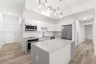 101 Diplomat Pkwy, Hallandale Beach, FL 33009 - Photo 10