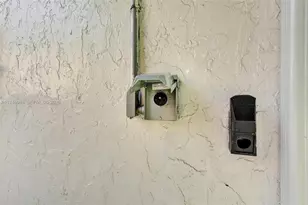 8105 SW 19th St, North Lauderdale, FL 33068 - Photo 22