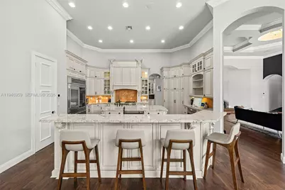 12401 N Stonebrook Cir, Davie, FL 33330 - Photo 18