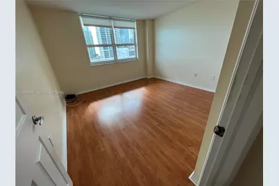 1155 Brickell Bay Dr #1107, Miami, FL 33131 - Photo 10