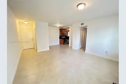 2880 Pine Tree Dr #9, Miami Beach, FL 33140 - Photo 4