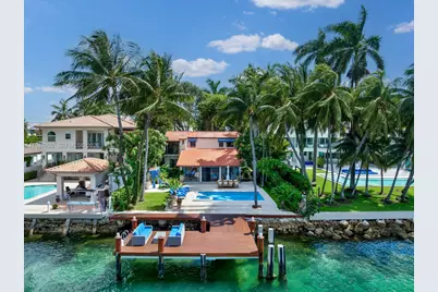 56 S Hibiscus Dr, Miami Beach, FL 33139 - Photo 2