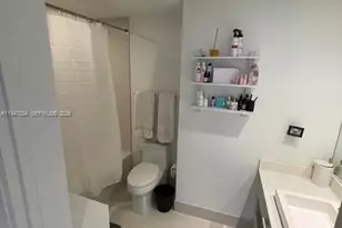 55 SW 9th St, Miami, FL 33130 - Photo 10