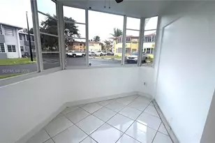 1701 NE Miami Gardens Dr, Miami, FL 33179 - Photo 4