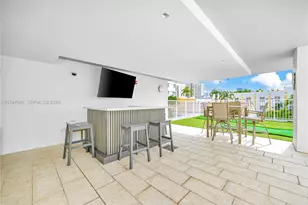 2829 Indian Creek Dr, Miami Beach, FL 33140 - Photo 24