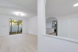 8725 SW 158th Pl, Miami, FL 33193 - Photo 6