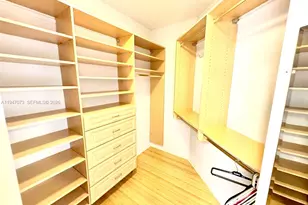 2000 Island Blvd, Aventura, FL 33160 - Photo 30