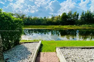 2322 NW 166th Ave, Pembroke Pines, FL 33028 - Photo 18