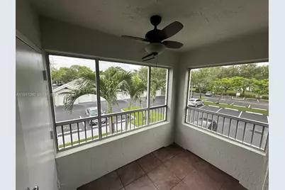 2881 N Oakland Forest Dr #202, Oakland Park, FL 33309 - Photo 14