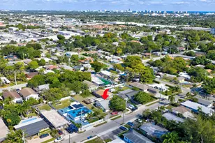 719 NE 37th St, Oakland Park, FL 33334 - Photo 16