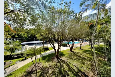 2851 NE 183rd St #907E, Aventura, FL 33160 - Photo 32