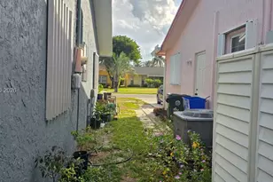 565 NW 54th St, Boca Raton, FL 33487 - Photo 20