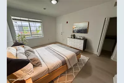 1000 Meridian Ave #17, Miami Beach, FL 33139 - Photo 4