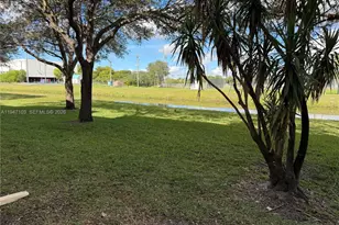 7891 N Sunrise Lakes Dr, Sunrise, FL 33322 - Photo 4