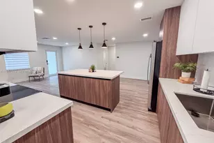 9202 NW 81st Ct, Tamarac, FL 33321 - Photo 6