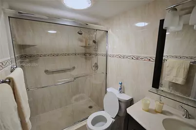 581 Blue Heron Dr #302-B, Hallandale Beach, FL 33009 - Photo 16