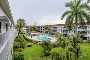 581 Blue Heron Dr, Hallandale Beach, FL 33009 - Photo 2