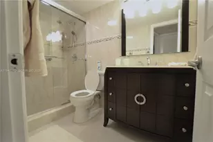 581 Blue Heron Dr, Hallandale Beach, FL 33009 - Photo 18