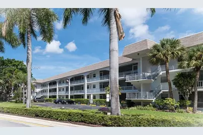 581 Blue Heron Dr #302-B, Hallandale Beach, FL 33009 - Photo 4