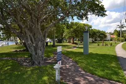 581 Blue Heron Dr #302-B, Hallandale Beach, FL 33009 - Photo 28