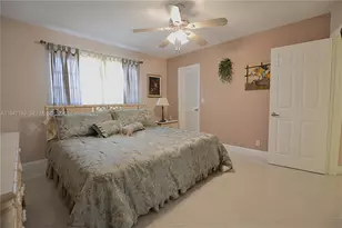 581 Blue Heron Dr, Hallandale Beach, FL 33009 - Photo 14
