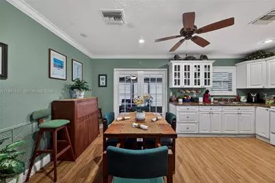 150 SE 5th Ct, Pompano Beach, FL 33060 - Photo 16