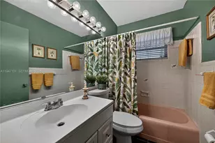 150 SE 5th Ct, Pompano Beach, FL 33060 - Photo 32