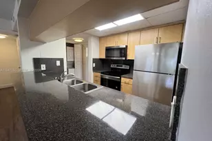 8100 Geneva Ct, Doral, FL 33166 - Photo 4