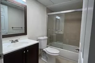 8100 Geneva Ct, Doral, FL 33166 - Photo 12