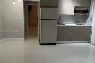 323 Washington Ave, Miami Beach, FL 33139 - Photo 2