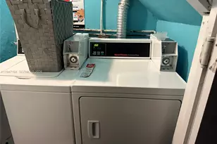 323 Washington Ave, Miami Beach, FL 33139 - Photo 10