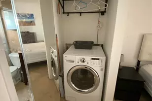 635 8th St, Miami Beach, FL 33139 - Photo 12