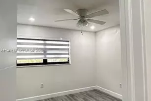 2346 W 68th St, Hialeah, FL 33016 - Photo 16