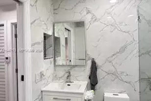 2346 W 68th St, Hialeah, FL 33016 - Photo 14