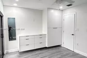 2346 W 68th St, Hialeah, FL 33016 - Photo 12