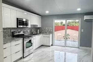 2346 W 68th St, Hialeah, FL 33016 - Photo 6