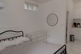 1050 NE 82nd St, Miami, FL 33138 - Photo 4