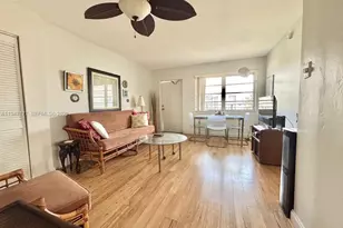 1125 SE 14th Pl, Fort Lauderdale, FL 33316 - Photo 2