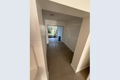 6891 Scott #N/A, Hollywood, FL 33024 - Photo 8