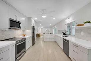 8425 SW 149th Dr, Palmetto Bay, FL 33158 - Photo 6