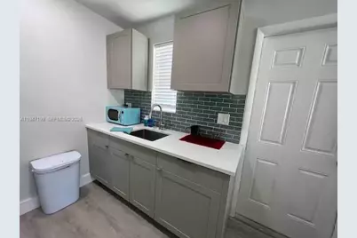 1925 Dewey St #3, Hollywood, FL 33020 - Photo 10