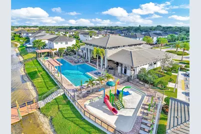 15481 NW 91st Ct, Miami Lakes, FL 33018 - Photo 32